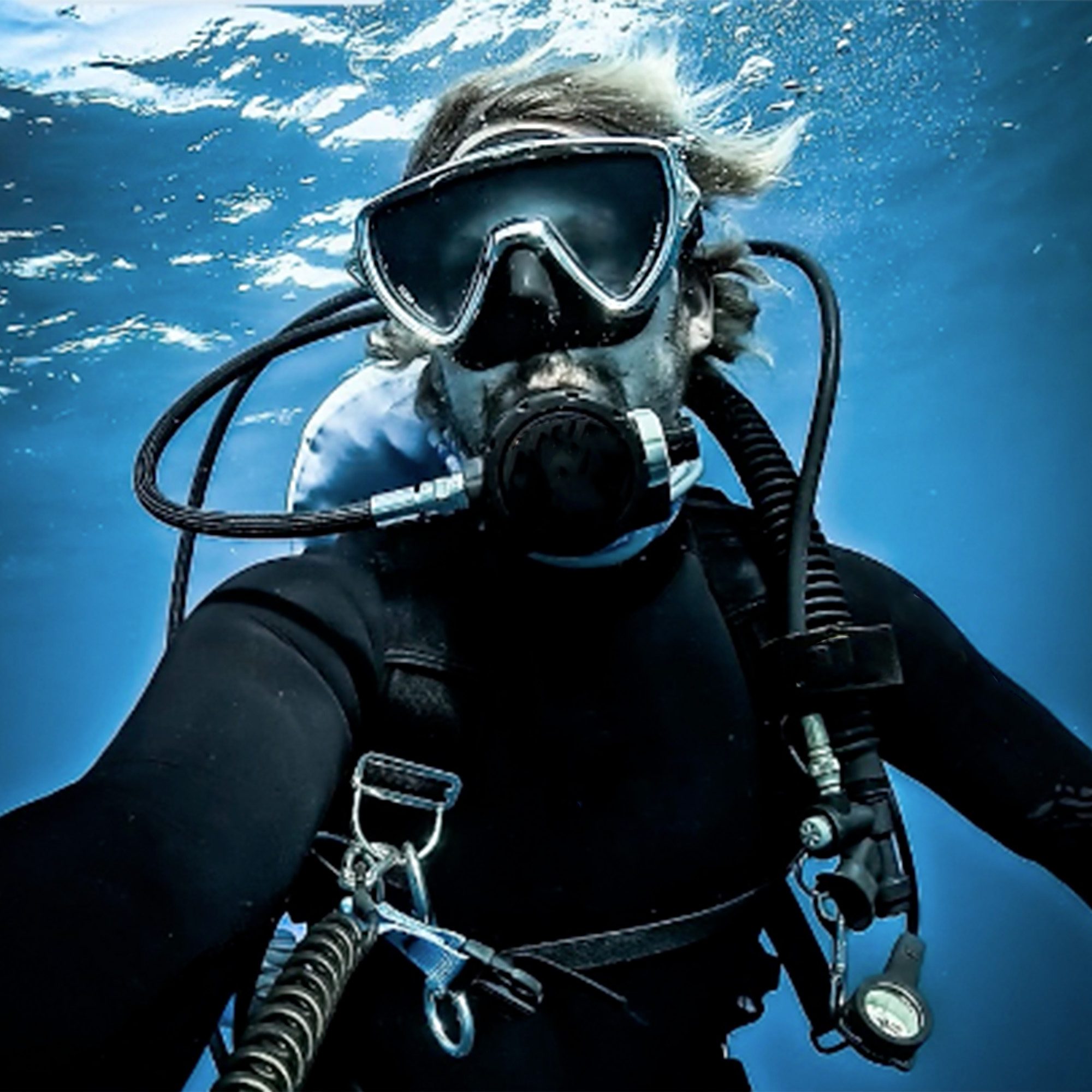 m110sqb_1 tag divemaster_life_bonaire